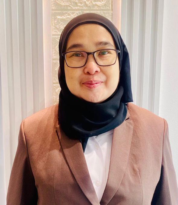 10. Iim Sumiati - Office Receptionist